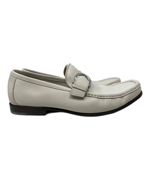 Salvatore Ferragamo（サルヴァトーレ フェラガモ）Salvatore Ferragamo (サルヴァトーレ フェラガモ) Salvatore Ferragamo シューズ アイボリー サイズ:6 1/2の古着・服飾アイテム