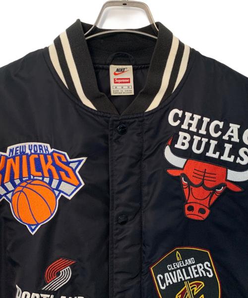 NIKE（ナイキ）NIKE (ナイキ) Supreme (シュプリーム) NIKE Supreme NBA Teams Warm Up Jacket スタジャン ブラック サイズ:Mの古着・服飾アイテム