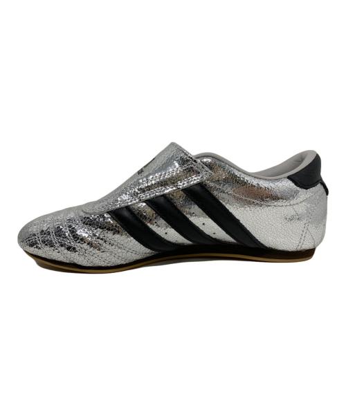 adidas（アディダス）adidas (アディダス) adidas ローカットスニーカー シルバー×ブラック サイズ:23.5cmの古着・服飾アイテム