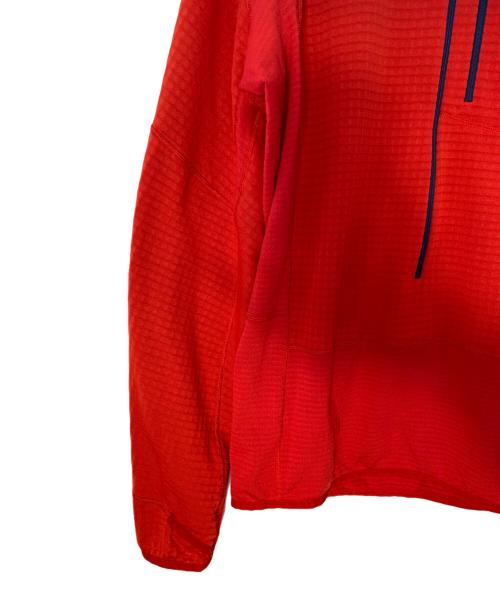 Patagonia（パタゴニア）Patagonia (パタゴニア) R1 プルオーバー フーディ レッド サイズ:Mの古着・服飾アイテム