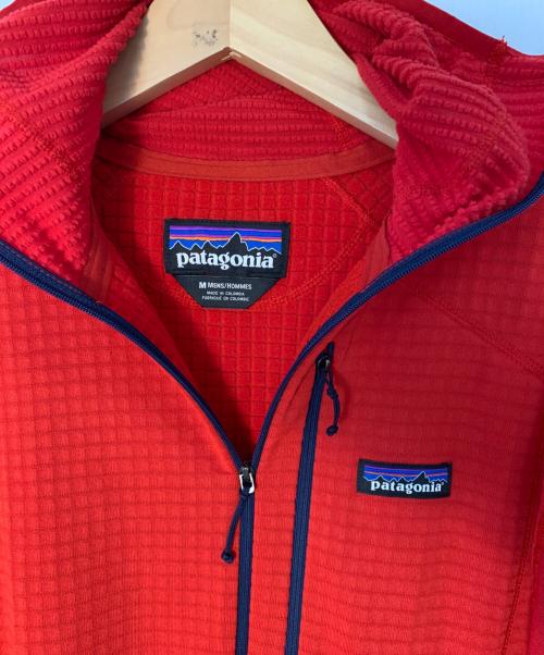 Patagonia（パタゴニア）Patagonia (パタゴニア) R1 プルオーバー フーディ レッド サイズ:Mの古着・服飾アイテム