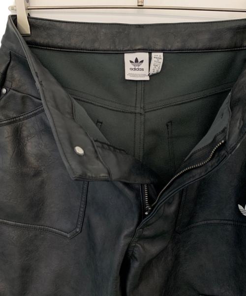 adidas（アディダス）adidas (アディダス) adidas ビンテージフェイクレザーパンツ ブラック サイズ:30の古着・服飾アイテム