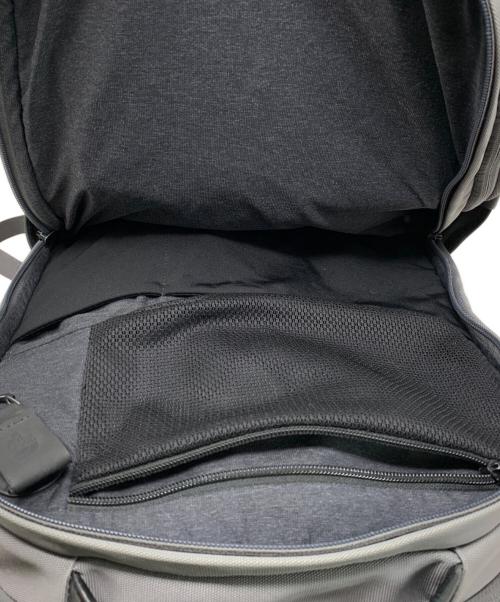 THE NORTH FACE（ザ ノース フェイス）THE NORTH FACE (ザ ノース フェイス) THE NORTH FACE リュック グレーの古着・服飾アイテム