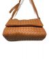 中古・古着 BOTTEGA VENETA (ボッテガベネタ) イントレチャートショルダーバッグ ベージュ：65000円