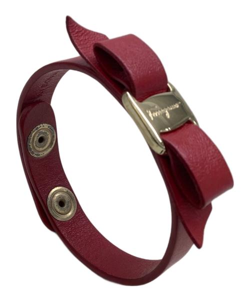 Salvatore Ferragamo（サルヴァトーレ フェラガモ）Salvatore Ferragamo (サルヴァトーレ フェラガモ) リボン型ブレスレット レッドの古着・服飾アイテム