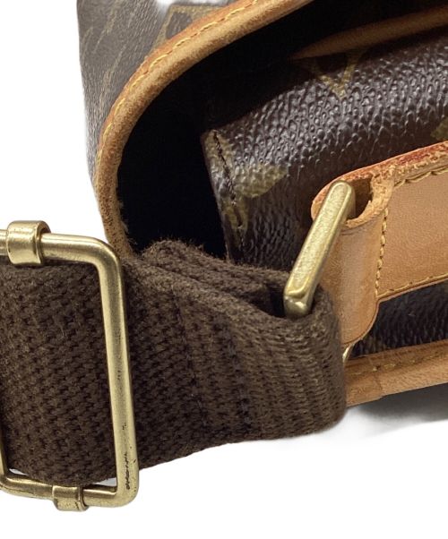 LOUIS VUITTON（ルイ ヴィトン）LOUIS VUITTON (ルイ ヴィトン) ショルダーバッグ ブラウンの古着・服飾アイテム