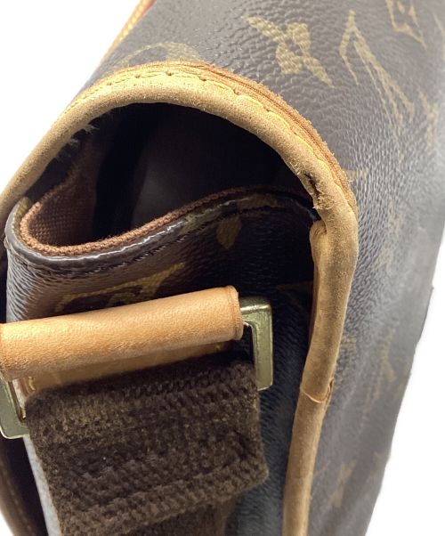 LOUIS VUITTON（ルイ ヴィトン）LOUIS VUITTON (ルイ ヴィトン) ショルダーバッグ ブラウンの古着・服飾アイテム