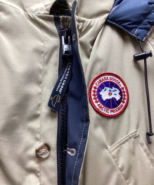 CANADA GOOSE（カナダグース）CANADA GOOSE (カナダグース) ダウンジャケット ベージュ サイズ:Lの古着・服飾アイテム