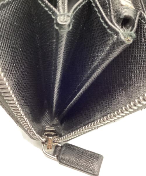 PRADA（プラダ）PRADA (プラダ) ラウンドファスナーウォレット ブラックの古着・服飾アイテム