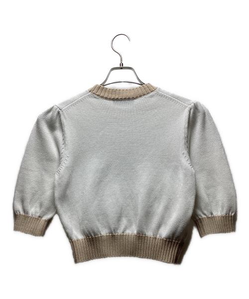 PRADA（プラダ）PRADA (プラダ) ロゴ刺繍ニット ホワイト×ベージュ サイズ:38の古着・服飾アイテム