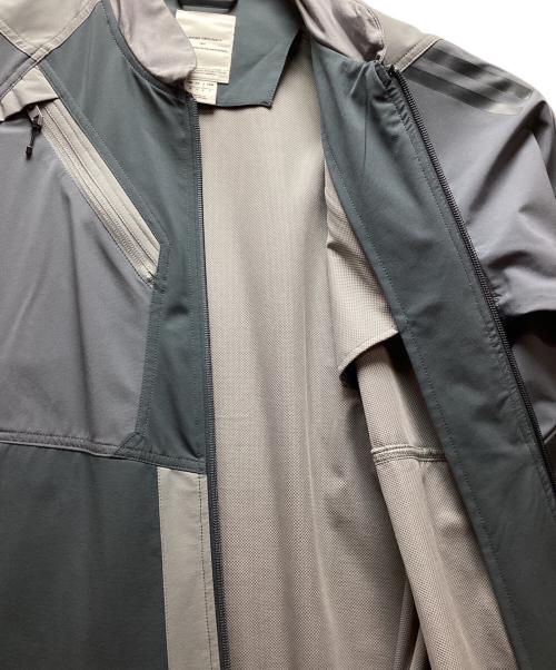 adidas（アディダス）adidas (アディダス) WHITE MOUNTAINEERING (ホワイトマウンテ二アニング) トラックジャケット グレー サイズ:Sの古着・服飾アイテム