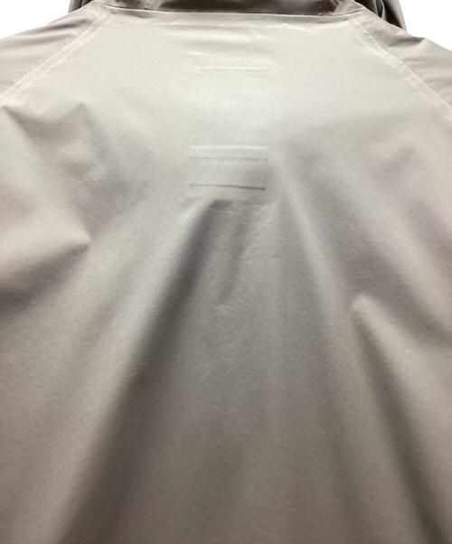 DESCENTE（デサント）DESCENTE (デサント) ハードシェルジャケット ベージュ サイズ:Lの古着・服飾アイテム