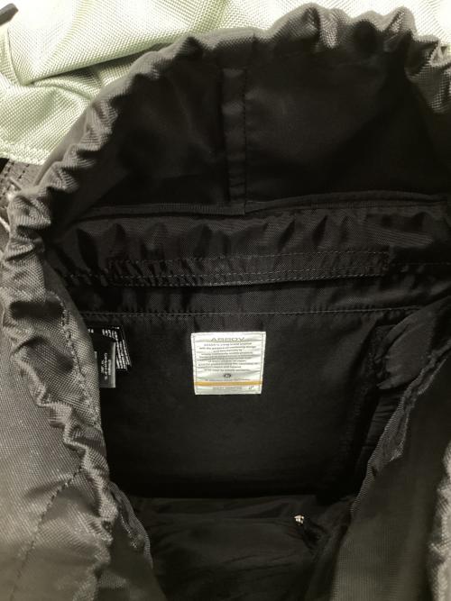 ASSOV（アッソブ）ASSOV (アッソブ) バックパック カーキ×ブラックの古着・服飾アイテム