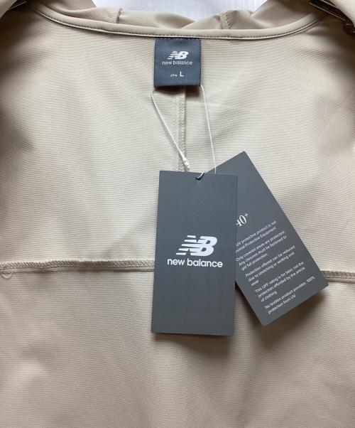 NEW BALANCE（ニューバランス）NEW BALANCE (ニューバランス) フーデッドウーブンジャケット ベージュ サイズ:Lの古着・服飾アイテム