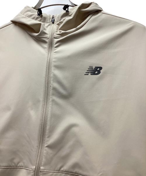NEW BALANCE（ニューバランス）NEW BALANCE (ニューバランス) フーデッドウーブンジャケット ベージュ サイズ:Lの古着・服飾アイテム