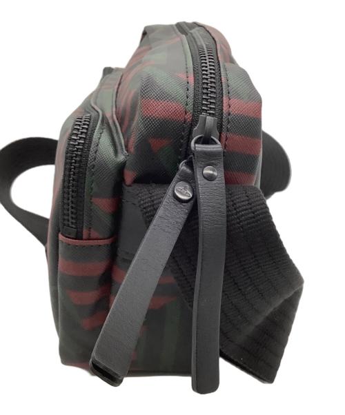 Vivienne Westwood（ヴィヴィアンウエストウッド）Vivienne Westwood (ヴィヴィアンウエストウッド) ボディーバッグ レッド×ブラック×グリーンの古着・服飾アイテム