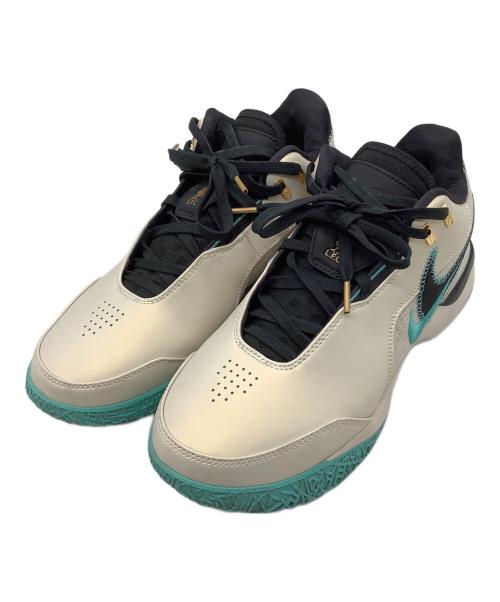 NIKE（ナイキ）NIKE (ナイキ) スニーカー ベージュ×グリーン サイズ:280（2.5）の古着・服飾アイテム