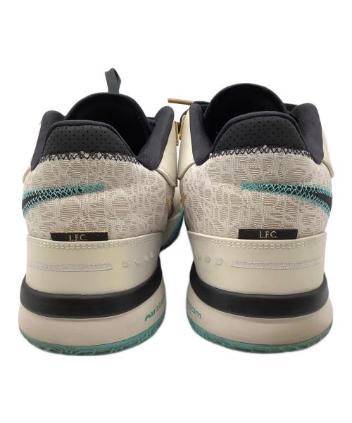 NIKE（ナイキ）NIKE (ナイキ) スニーカー ベージュ×グリーン サイズ:280（2.5）の古着・服飾アイテム