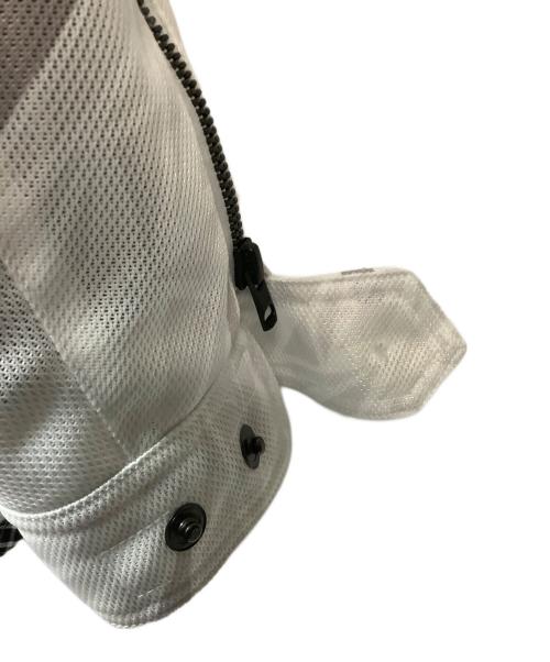 KUSHITANI（クシタニ）KUSHITANI (クシタニ) メッシュパーカー ホワイト サイズ:LLの古着・服飾アイテム