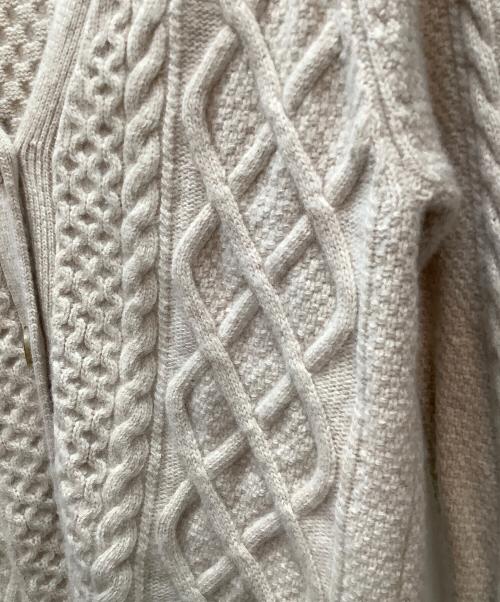 23区（ニジュウサンク）23区 (ニジュウサンク) 厚手カーディガン アイボリー サイズ:Sの古着・服飾アイテム