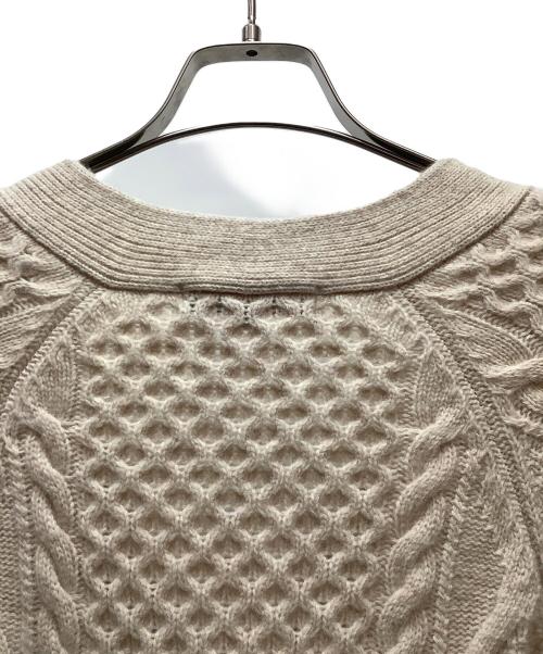 23区（ニジュウサンク）23区 (ニジュウサンク) 厚手カーディガン アイボリー サイズ:Sの古着・服飾アイテム