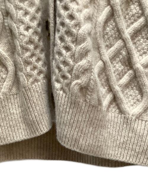 23区（ニジュウサンク）23区 (ニジュウサンク) 厚手カーディガン アイボリー サイズ:Sの古着・服飾アイテム