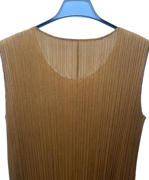 PLEATS PLEASE（プリーツプリーズ）PLEATS PLEASE (プリーツプリーズ) ノースリーブワンピース キャメル サイズ:5の古着・服飾アイテム