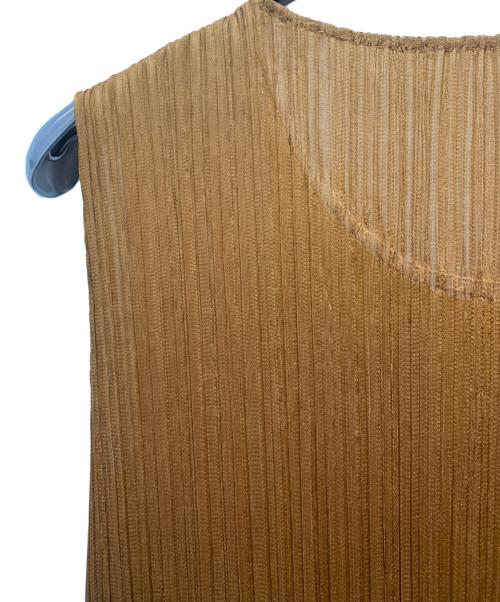 PLEATS PLEASE（プリーツプリーズ）PLEATS PLEASE (プリーツプリーズ) ノースリーブワンピース キャメル サイズ:5の古着・服飾アイテム