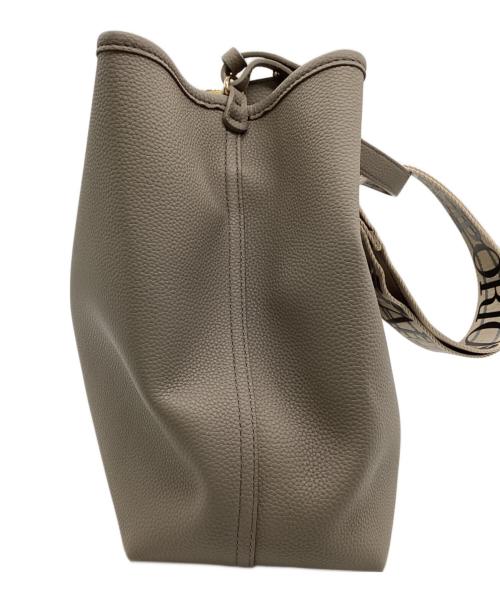 EMPORIO ARMANI（エンポリオ アルマーニ）EMPORIO ARMANI (エンポリオアルマーニ) トートバッグ ライトグレーの古着・服飾アイテム