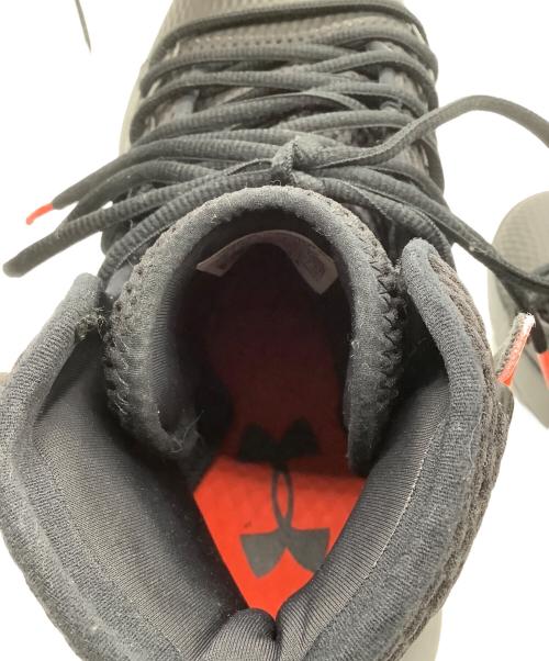 UNDER ARMOUR（アンダーアーマー）UNDER ARMOUR (アンダーアーマー) ハイカットスニーカー ブラック サイズ:25.5の古着・服飾アイテム