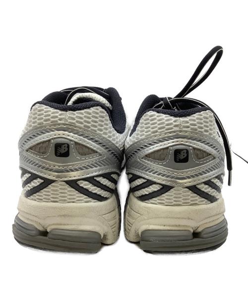 NEW BALANCE（ニューバランス）NEW BALANCE (ニューバランス) スニーカー シルバー×グレー サイズ:29の古着・服飾アイテム