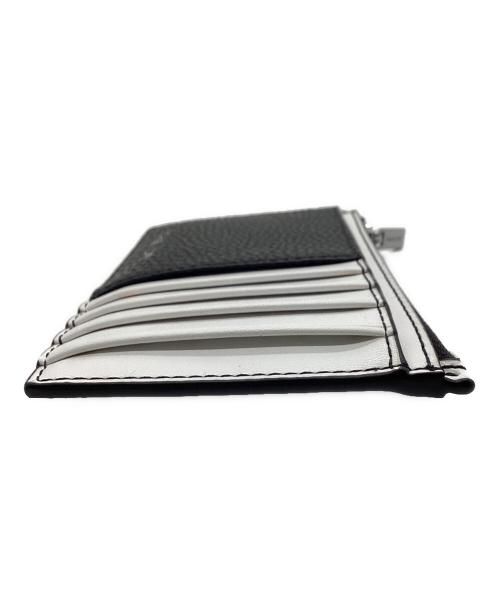 MICHAEL KORS（マイケル・コース）MICHAEL KORS (マイケル・コース) カードケース ホワイト×ブラックの古着・服飾アイテム