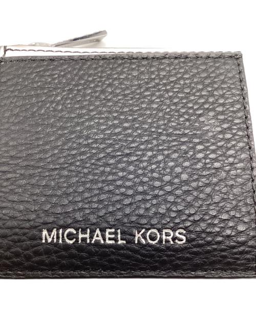 MICHAEL KORS（マイケル・コース）MICHAEL KORS (マイケル・コース) カードケース ホワイト×ブラックの古着・服飾アイテム