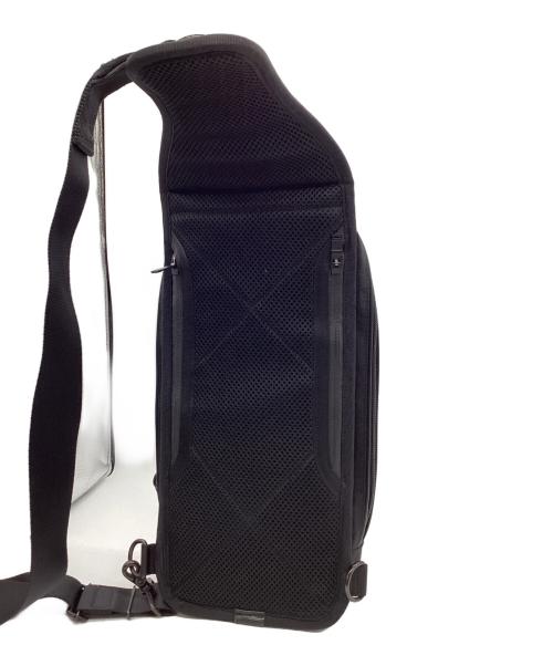 PORTER（ポーター）PORTER (ポーター) スリングショルダーバッグ ブラックの古着・服飾アイテム