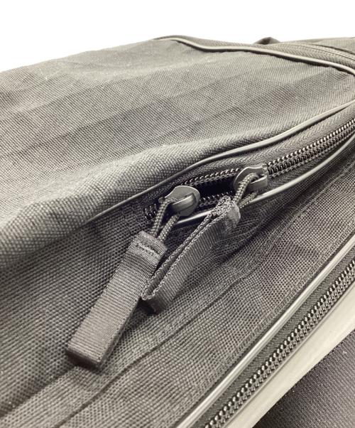 PORTER（ポーター）PORTER (ポーター) スリングショルダーバッグ ブラックの古着・服飾アイテム