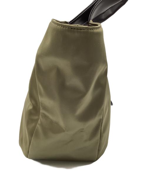 MARY QUANT（マリークヮント）MARY QUANT (マリークヮント) フラップトートバッグ カーキの古着・服飾アイテム