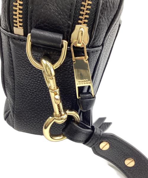 MARC JACOBS（マークジェイコブズ）MARC JACOBS (マークジェイコブズ) ショルダーバッグ ブラック×ゴールドの古着・服飾アイテム