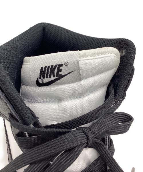 NIKE（ナイキ）NIKE (ナイキ) スニーカー ホワイト×ブラック サイズ:27.5cmの古着・服飾アイテム