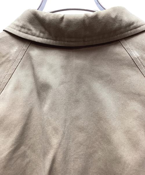 KBF（ケービーエフ）KBF (ケービーエフ) コート ベージュ サイズ:SIZE ONEの古着・服飾アイテム