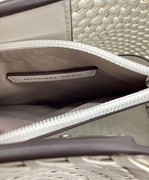 MICHAEL KORS（マイケル・コース）MICHAEL KORS (マイケル・コース) ハンドバッグ ホワイトの古着・服飾アイテム