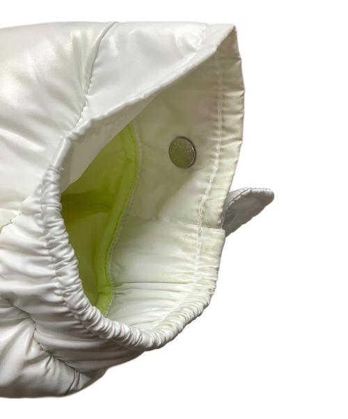 MONCLER（モンクレール）MONCLER (モンクレール) ダウンジャケット ホワイト サイズ:4の古着・服飾アイテム