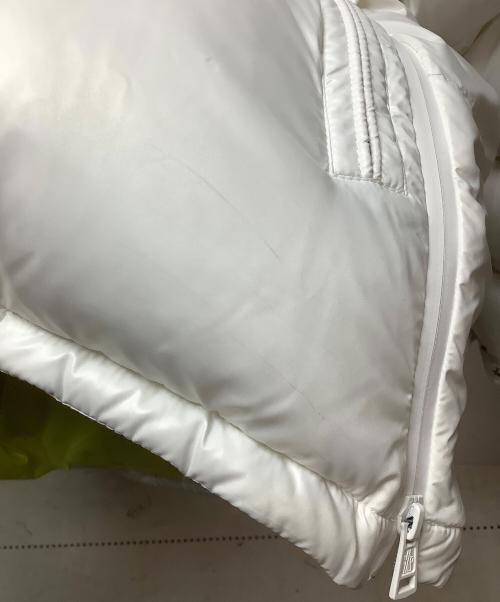 MONCLER（モンクレール）MONCLER (モンクレール) ダウンジャケット ホワイト サイズ:4の古着・服飾アイテム