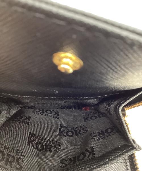 MICHAEL KORS（マイケル・コース）MICHAEL KORS (マイケル・コース) ラウンドファスナー財布 ブラックの古着・服飾アイテム