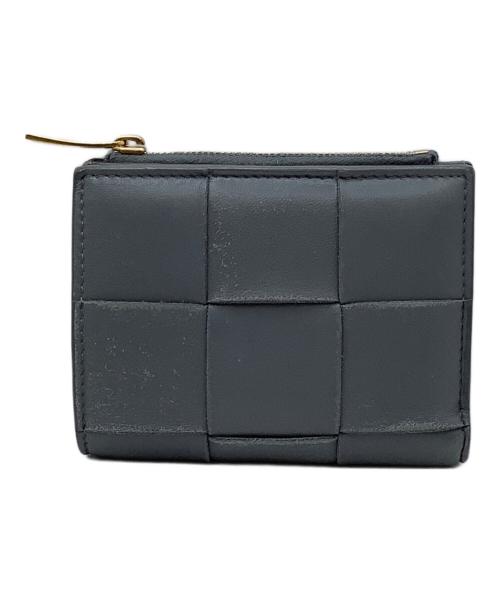 BOTTEGA VENETA（ボッテガベネタ）BOTTEGA VENETA (ボッテガベネタ) 2つ折り財布 グレーの古着・服飾アイテム