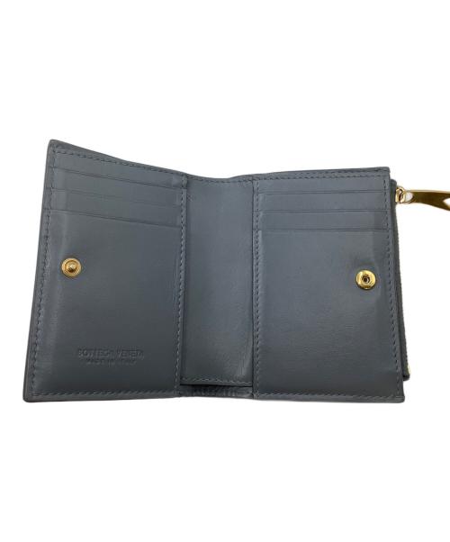 BOTTEGA VENETA（ボッテガベネタ）BOTTEGA VENETA (ボッテガベネタ) 2つ折り財布 グレーの古着・服飾アイテム