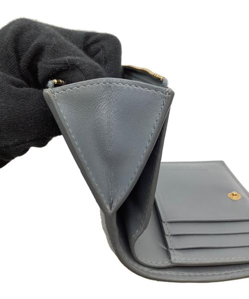 BOTTEGA VENETA（ボッテガベネタ）BOTTEGA VENETA (ボッテガベネタ) 2つ折り財布 グレーの古着・服飾アイテム