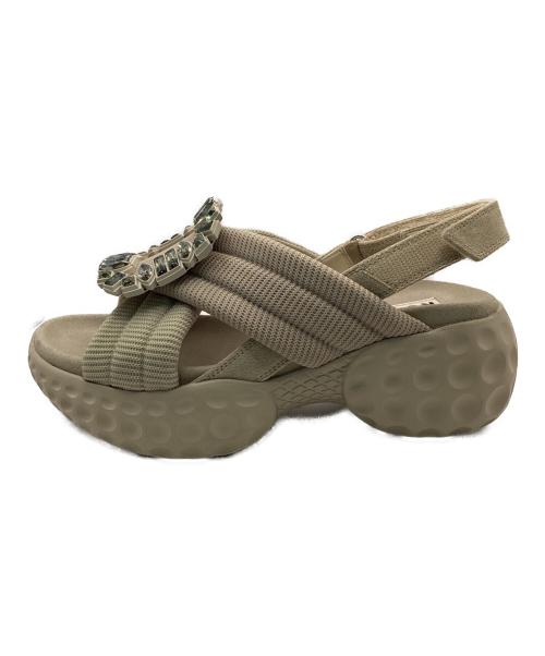 Roger Vivier（ロジェ ヴィヴィエ）Roger Vivier (ロジェ ヴィヴィエ) ヴィヴランライトファブリックサンダル ベージュ サイズ:36の古着・服飾アイテム