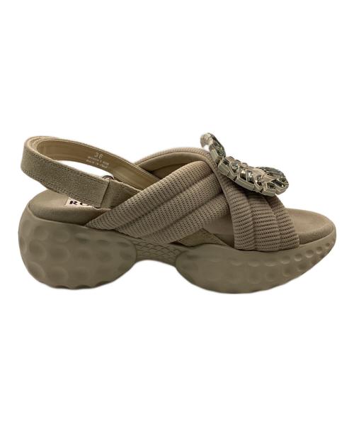 Roger Vivier（ロジェ ヴィヴィエ）Roger Vivier (ロジェ ヴィヴィエ) ヴィヴランライトファブリックサンダル ベージュ サイズ:36の古着・服飾アイテム