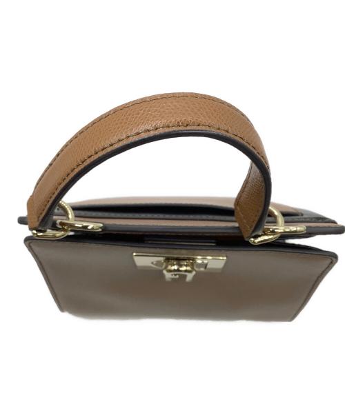 FURLA（フルラ）FURLA (フルラ) ショルダーバッグ ベージュ×ブラウンの古着・服飾アイテム