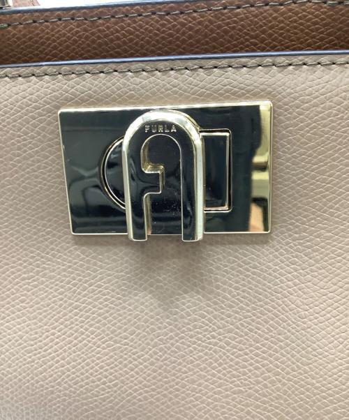 FURLA（フルラ）FURLA (フルラ) ショルダーバッグ ベージュ×ブラウンの古着・服飾アイテム